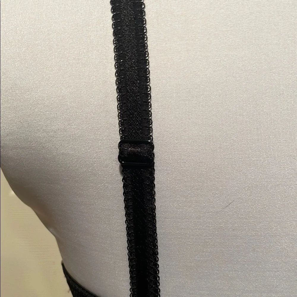 Wacoal Black and Cream Lace Full-Coverage Bra - Picture 4 of 7